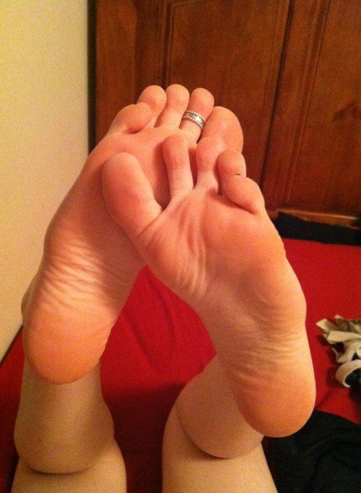 hairstylist's foot slut past #Idztw843