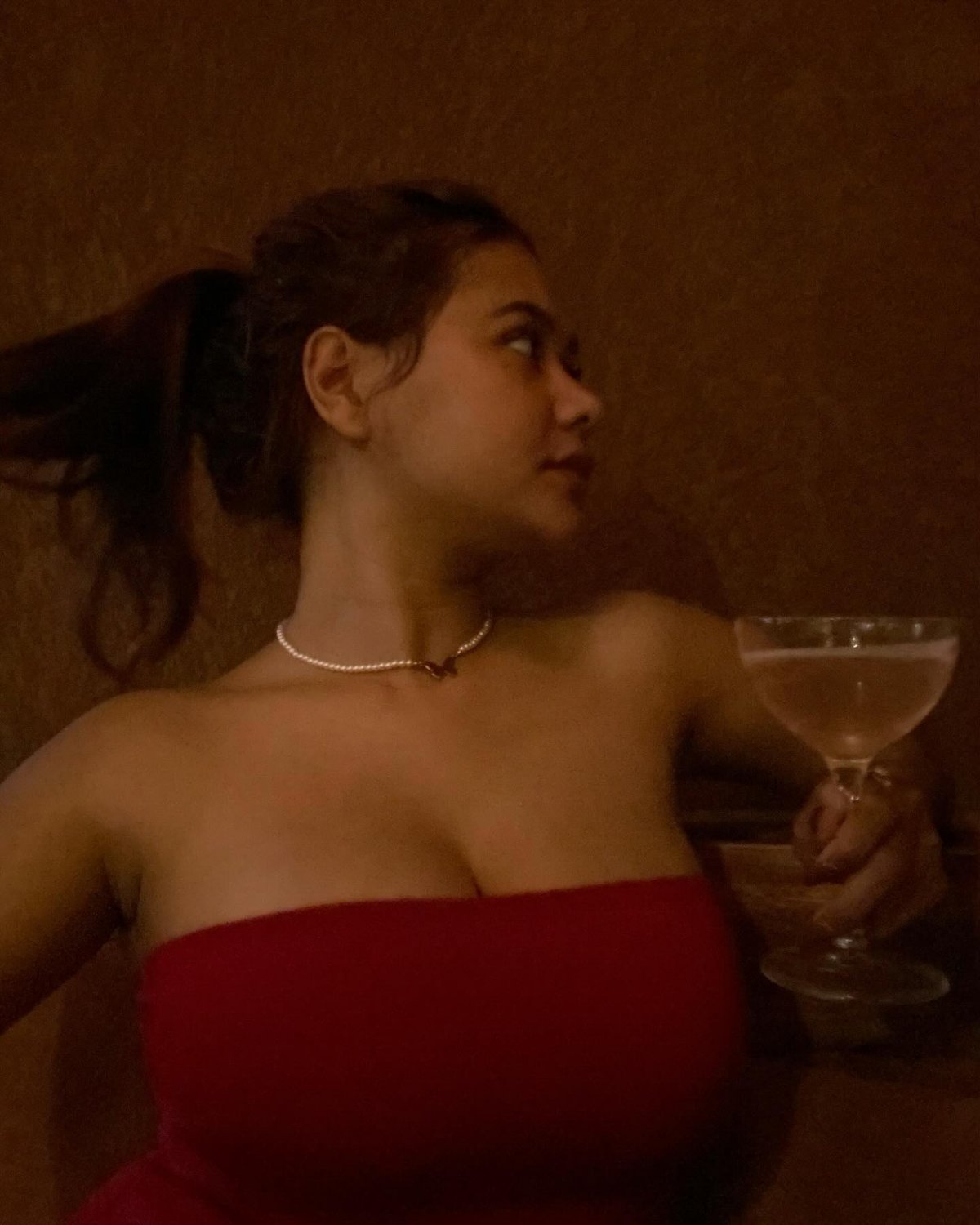 I love Indonesia girl with big boob. Almost 70% of them has big boob doesn't matter skinny or thicc #hL15xoMq