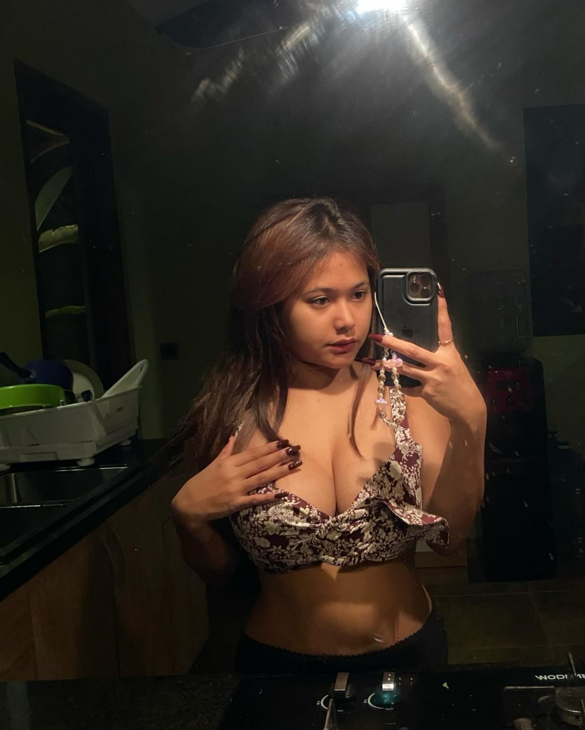 I love Indonesia girl with big boob. Almost 70% of them has big boob doesn't matter skinny or thicc #orI3reN8