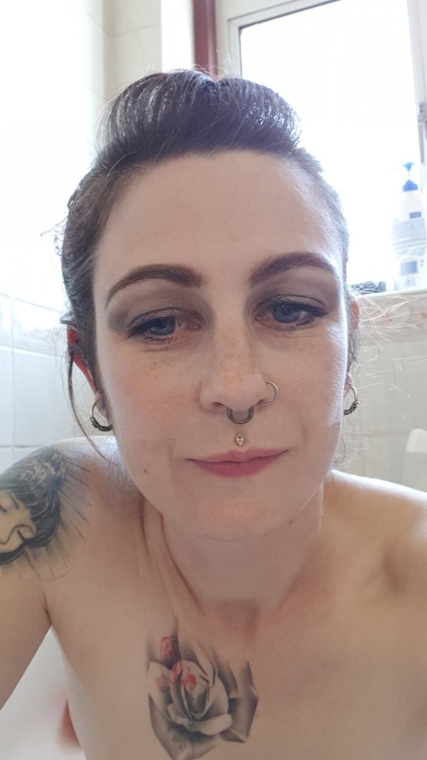 Maria Exposed #9dzaL7Ng