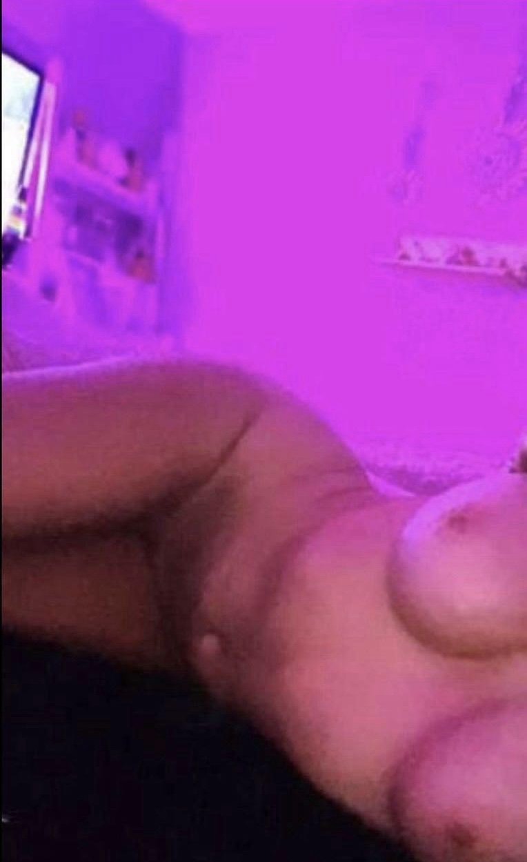 slut with perfect body gets exposed by friends brother #RhODuni0