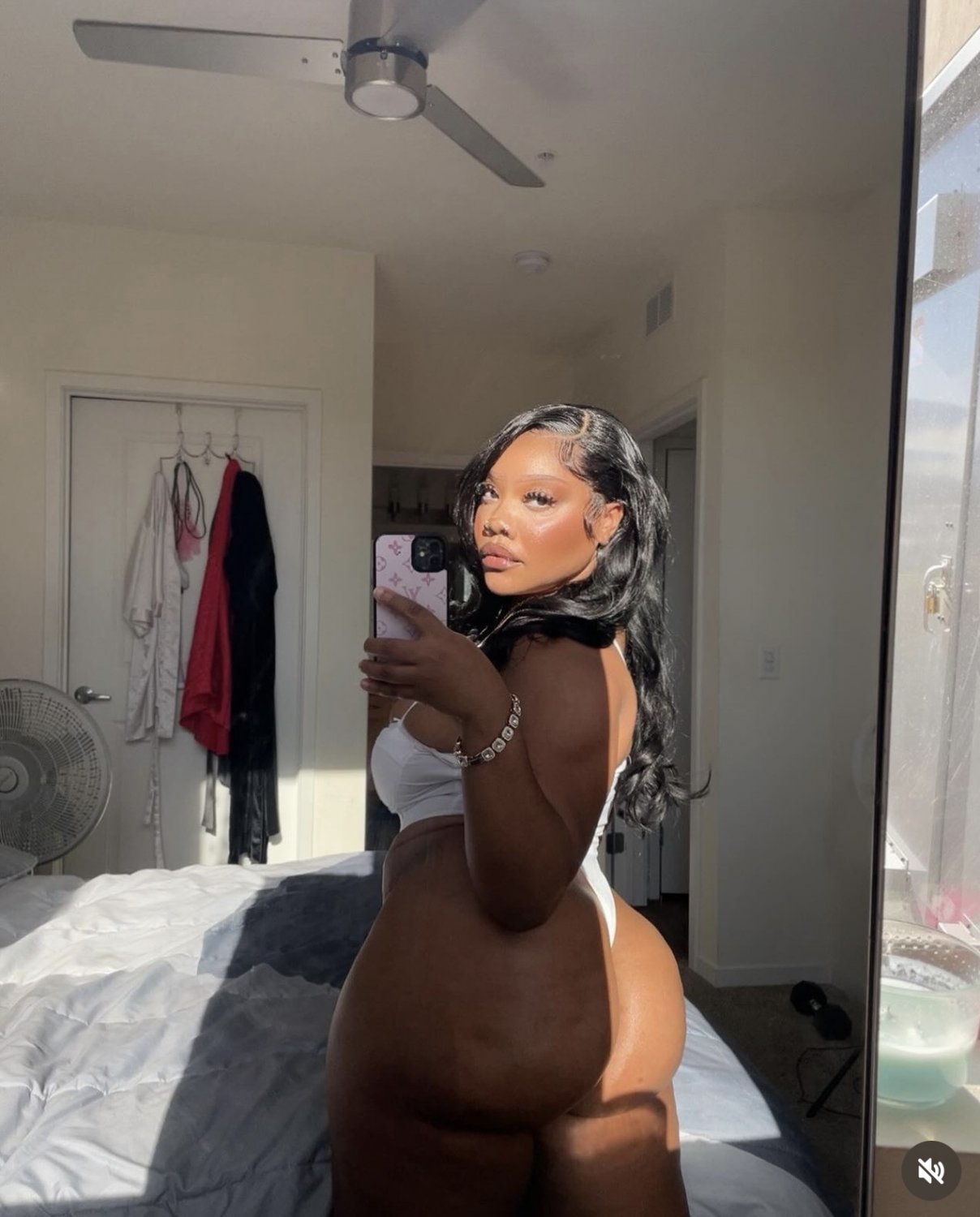 Do anybody get her content? #AiYfJgjb