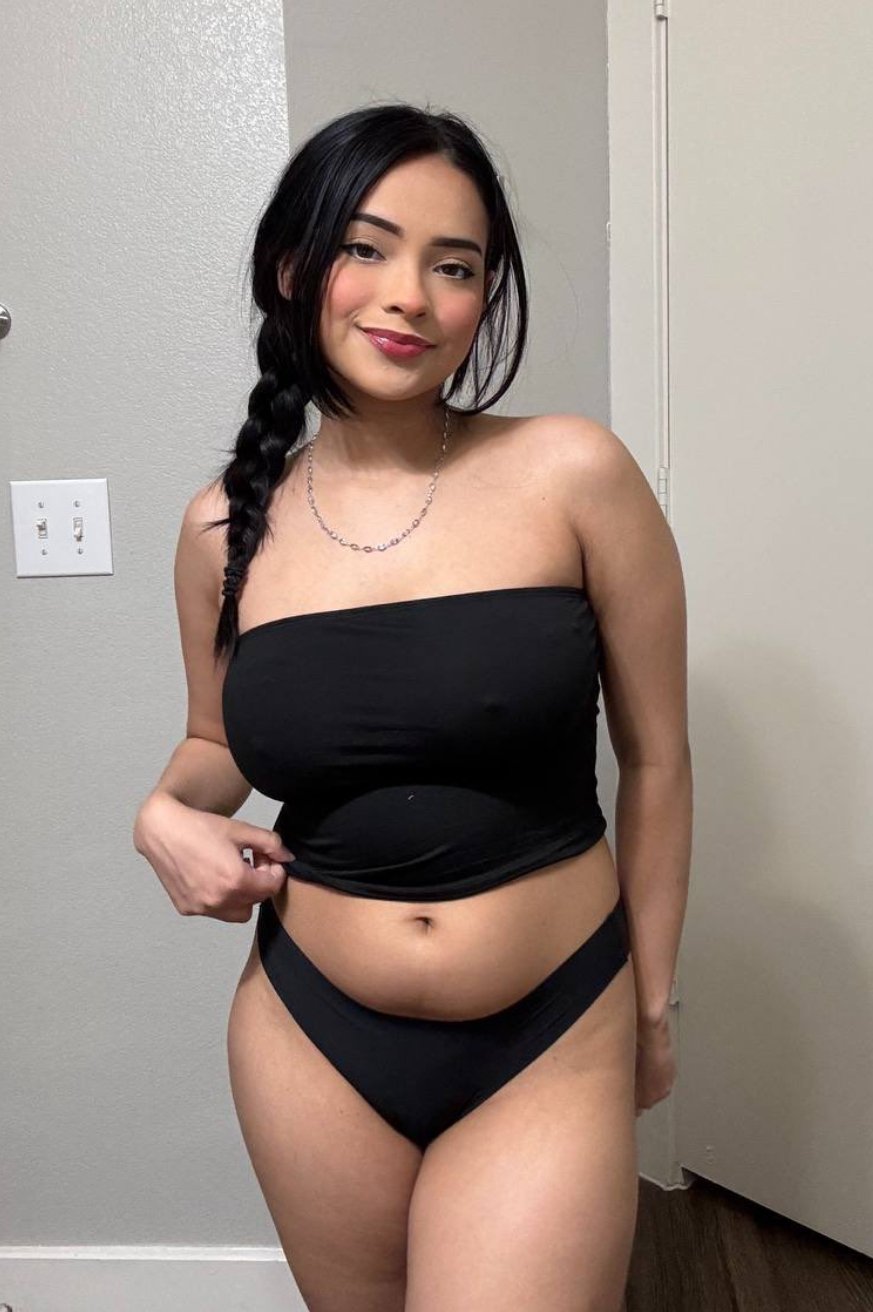 U know her dad has fantasies about her. This cute petite thick latina teen deserves a cum tribute #lSgMy9ac