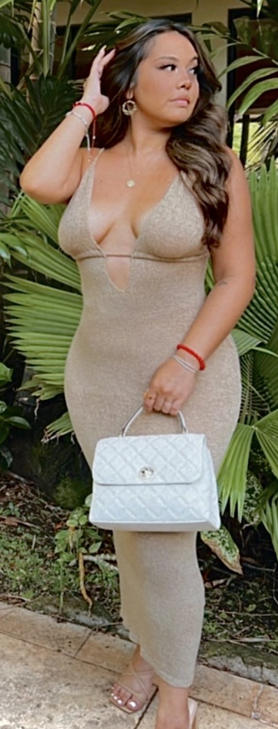 How long could u last with this huge thick phat ass latina? Dm if you know this dumb whore #BzdpS7I8