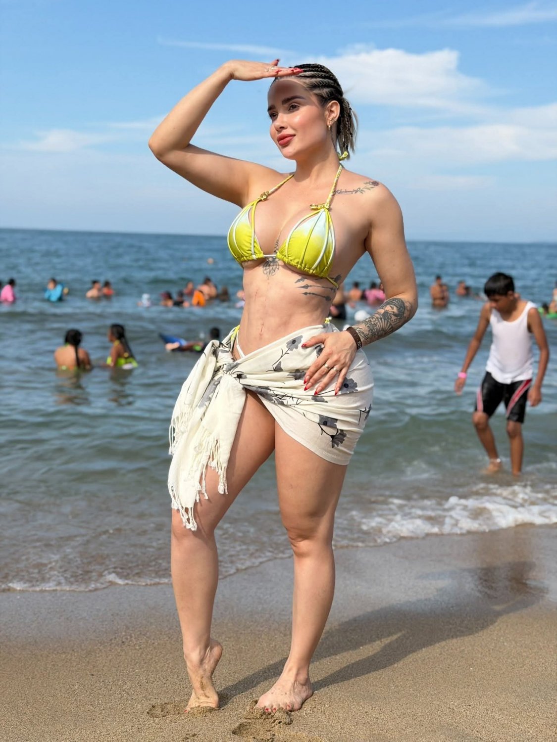 Todos quieren correrse sobre Isabel V. 2 #2vn1TLSP